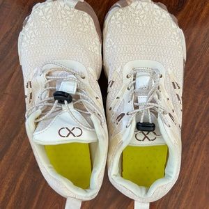 On Running Shoes size 37